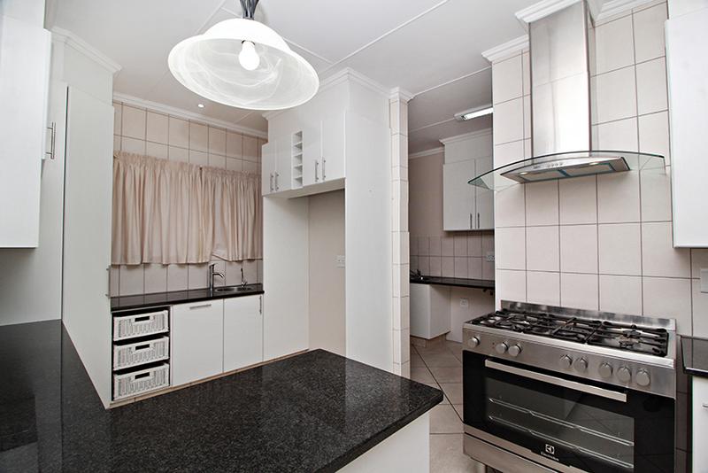 3 Bedroom Property for Sale in Fraaiuitsig Western Cape